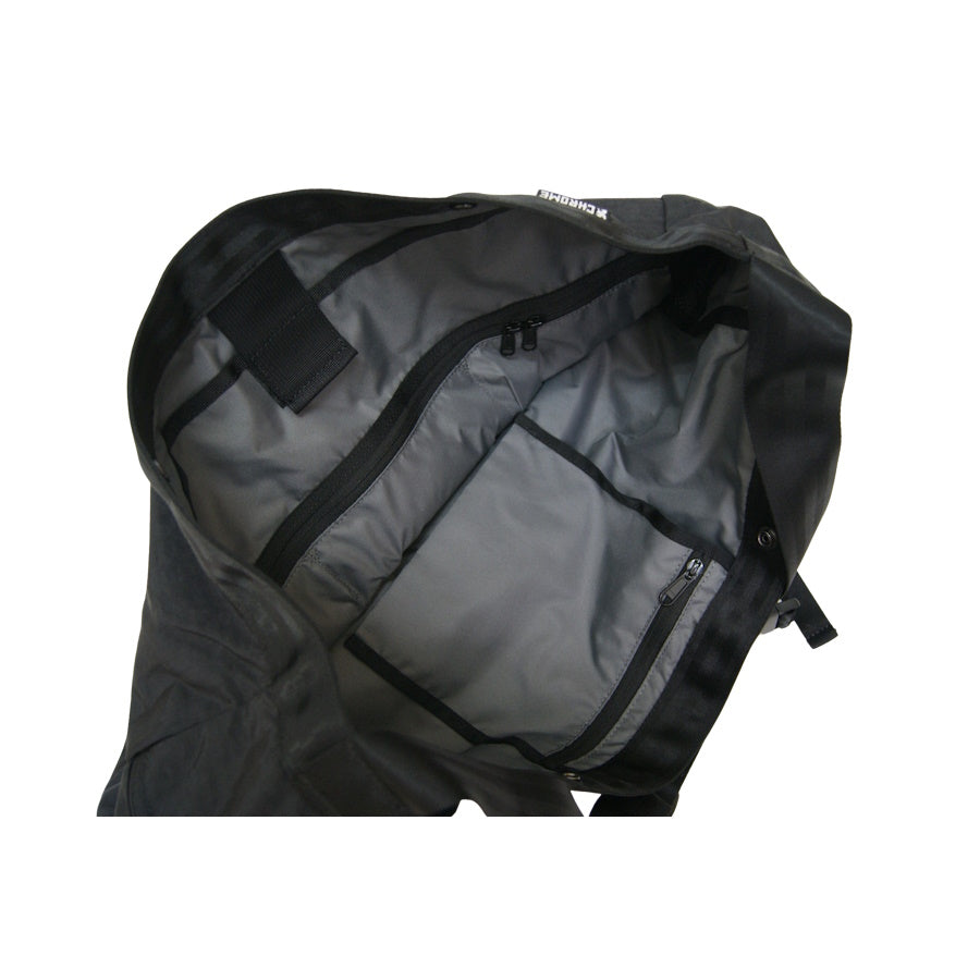 CHROME クローム NEWSPAPER MESSENGER 26L ニュースペーパーメッセンジャー ショルダーバッグ BLACK CRINKLE