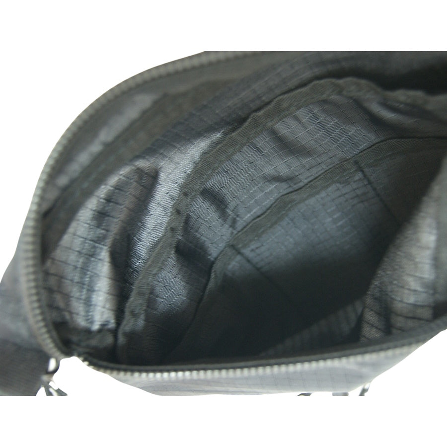 POLeR GRIZZLY STUFFABLE POUCH GRIZZLYコラボ サコッシュ