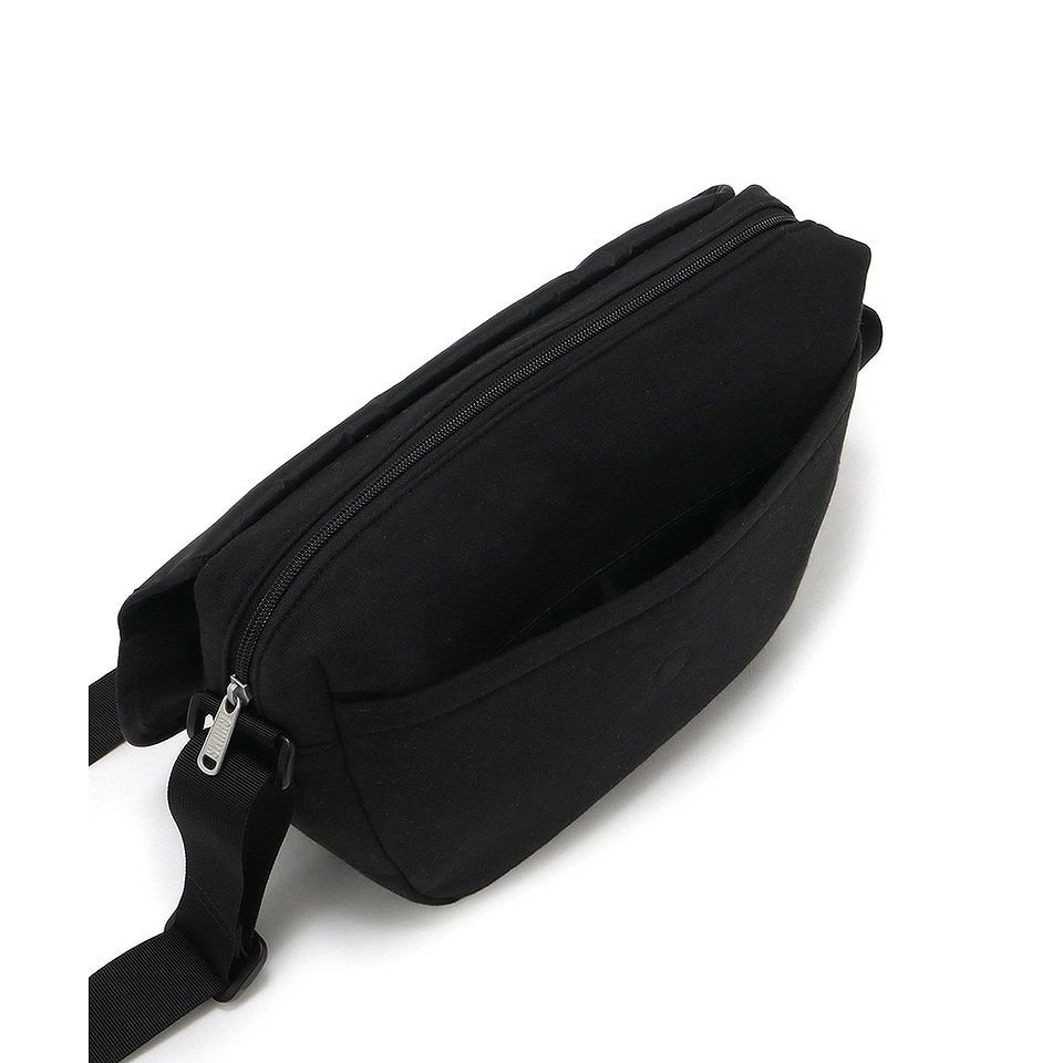 CHUMS チャムス ラウンドフラップショルダーバッグスウェット round flap shoulder bag sweat ショルダーバッグ