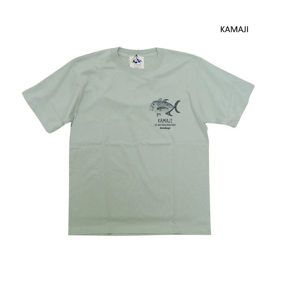 devadurga(デヴァドゥルガ) 魚プリントTEE HARJIN TAMAN KAMAJI