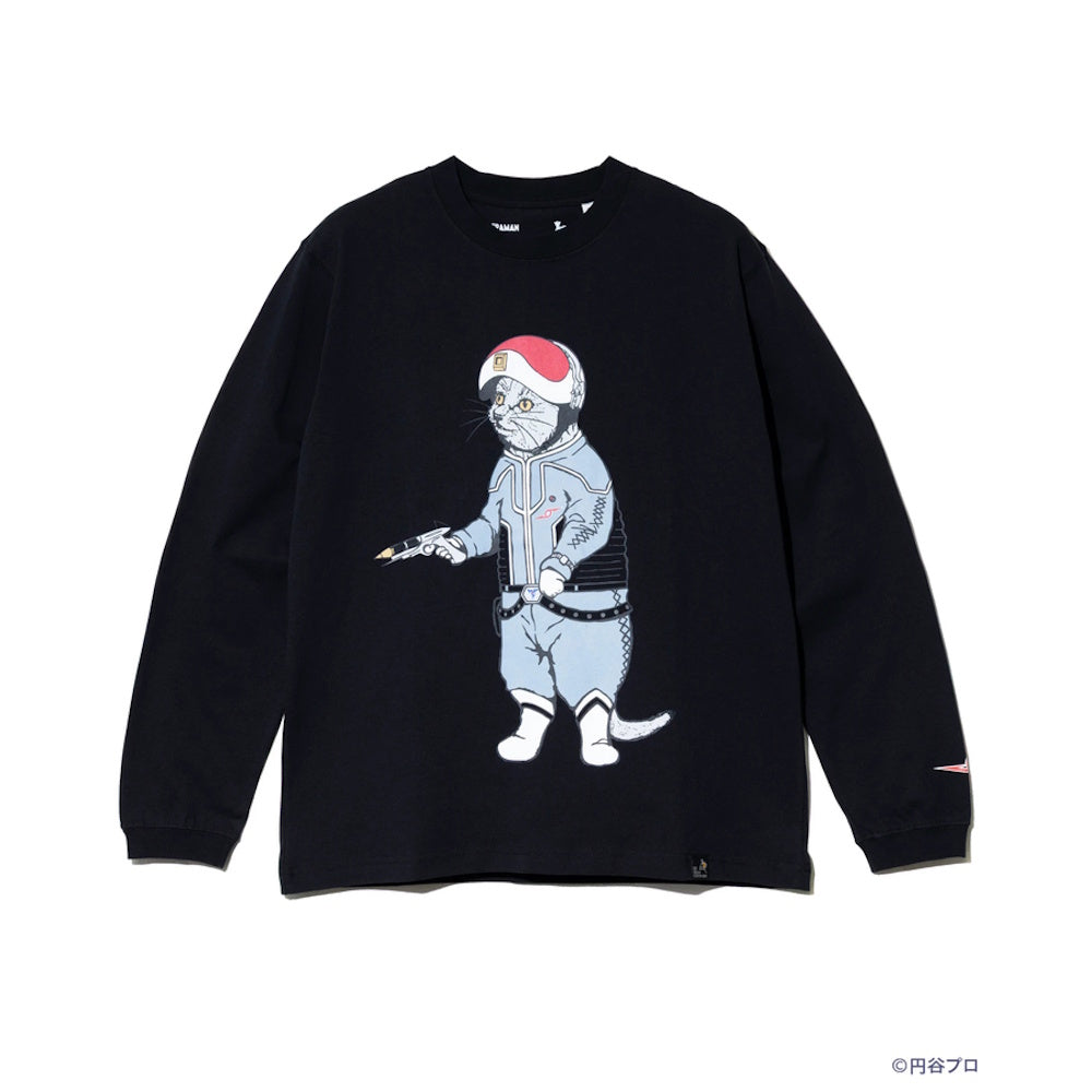 go slow caravan ゴースローキャラバン 【ウルトラマン×go slow caravan】USA/C 隊員猫ロングスリーブTEE (MENS)