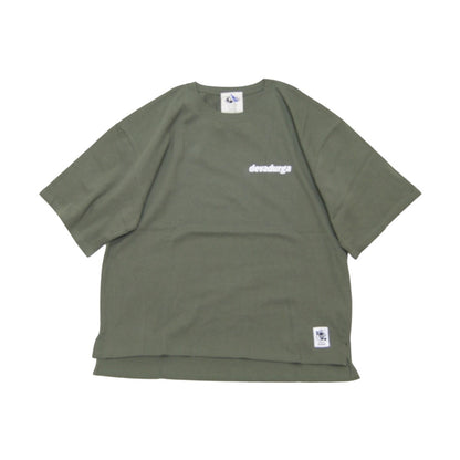 devadurga(デヴァドゥルガ) FOAM LOGO WIDE TEE OLIVE