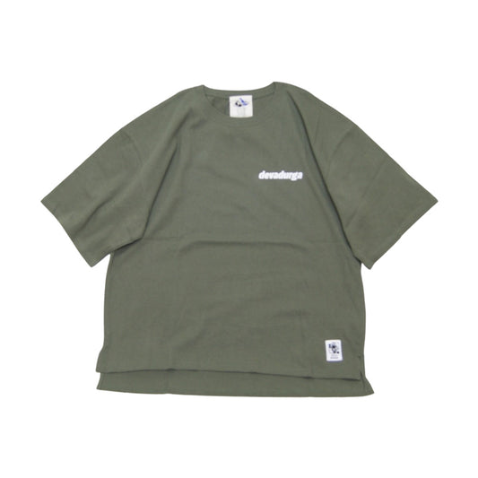 devadurga(デヴァドゥルガ) FOAM LOGO WIDE TEE OLIVE