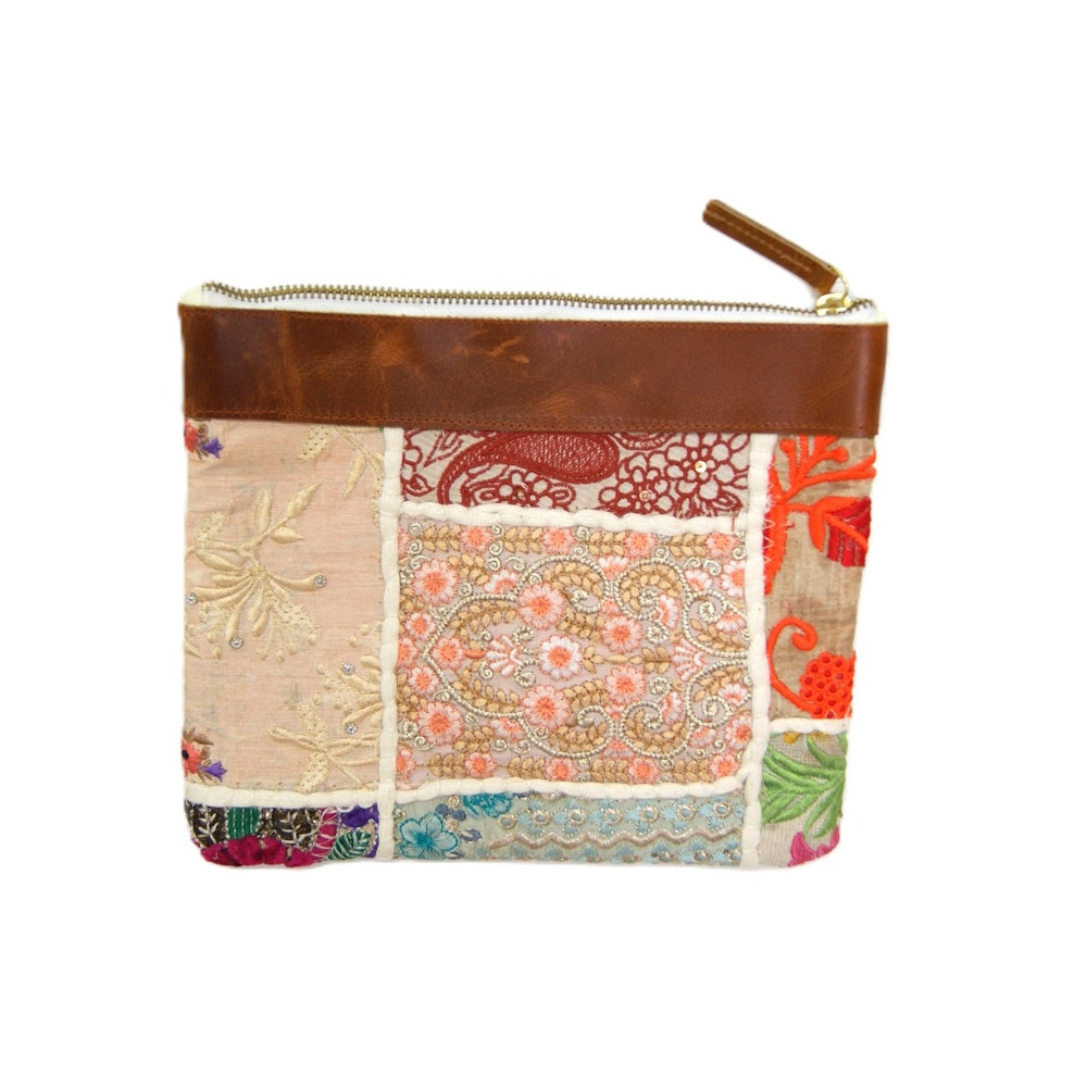 チャイハネ　Amina  ザリカンバディアポーチ　エスニック　インド　刺しゅう