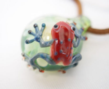 プレゼントにもおすすめ！ラッピングできます！！Euony-Glass ユーオニーグラス ペンダント カエル ハンドメイド ガラスアクセサリー ネックレス カエルアクセサリー